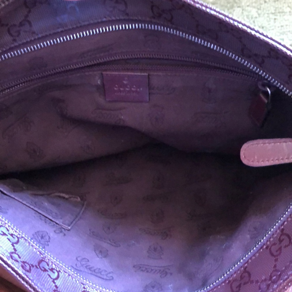 SOLD .Gucci Messenger Bag . Authentic . RARE . - Picture 3 of 6